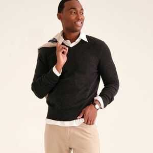 NAADAM Charcoal Gray V-Neck Cashmere Sweater in Smoke